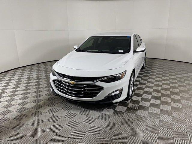 new 2025 Chevrolet Malibu car, priced at $27,619