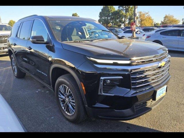 used 2025 Chevrolet Traverse car, priced at $37,000