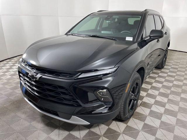 new 2025 Chevrolet Blazer car, priced at $33,555