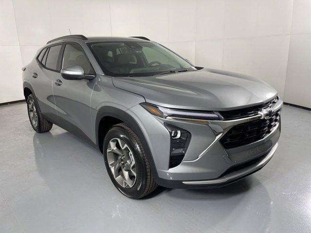 new 2025 Chevrolet Trax car, priced at $22,735