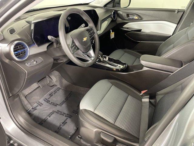 new 2025 Chevrolet Trax car, priced at $22,735