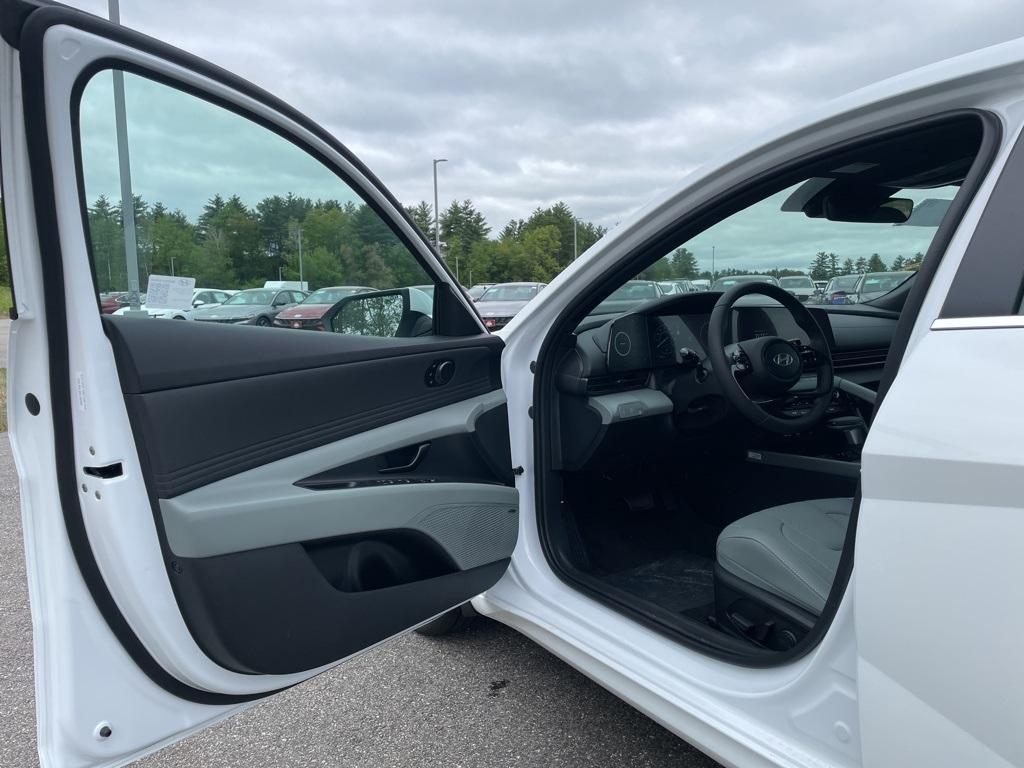 new 2025 Hyundai ELANTRA HEV car, priced at $30,235
