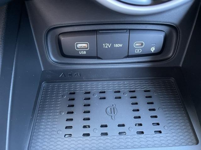 new 2025 Hyundai Venue car, priced at $24,165