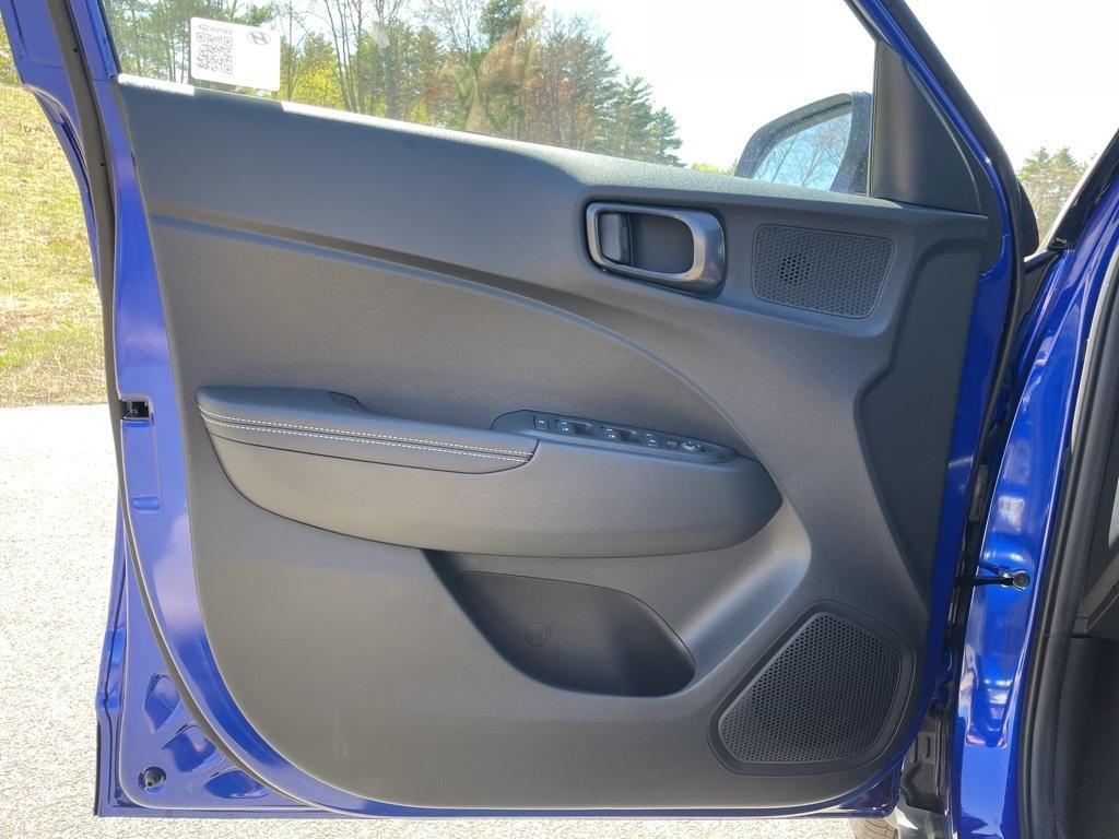 new 2025 Hyundai Venue car, priced at $24,165