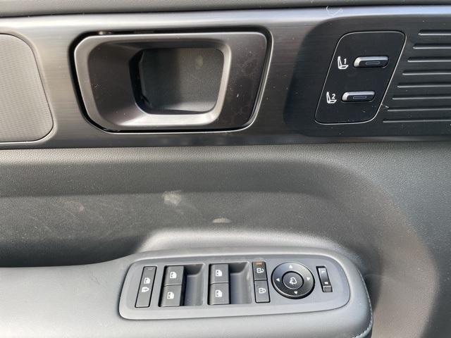 new 2025 Hyundai SANTA FE HEV car, priced at $49,388