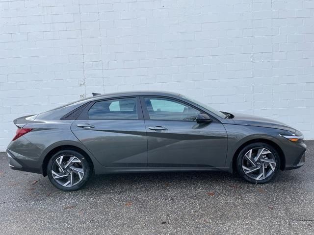 new 2025 Hyundai Elantra car, priced at $23,135