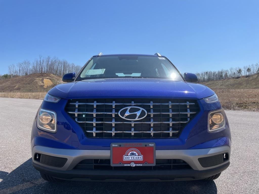 new 2025 Hyundai Venue car, priced at $23,040