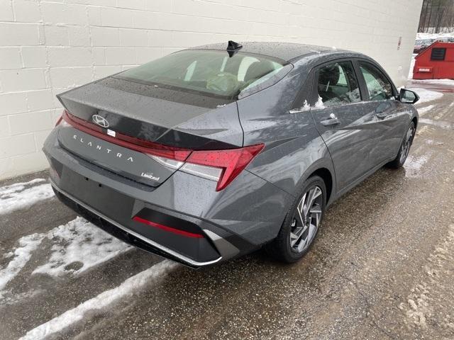 new 2025 Hyundai Elantra car, priced at $27,900