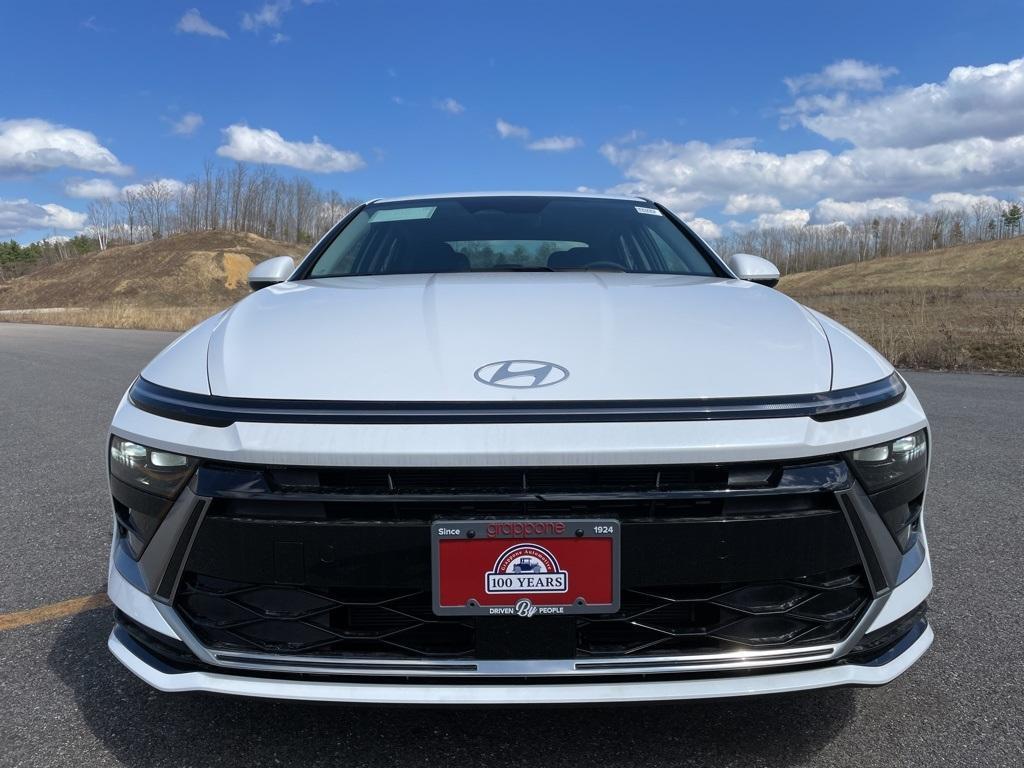 new 2025 Hyundai Sonata Hybrid car, priced at $32,015