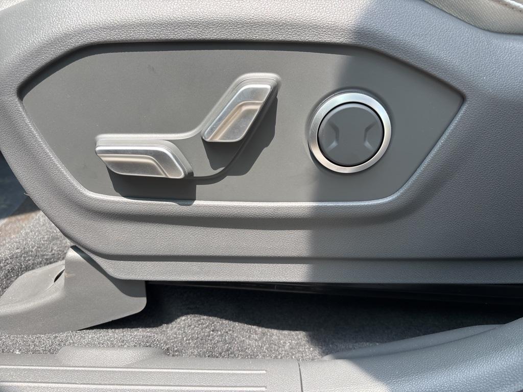 new 2025 Hyundai Santa Fe car, priced at $37,188