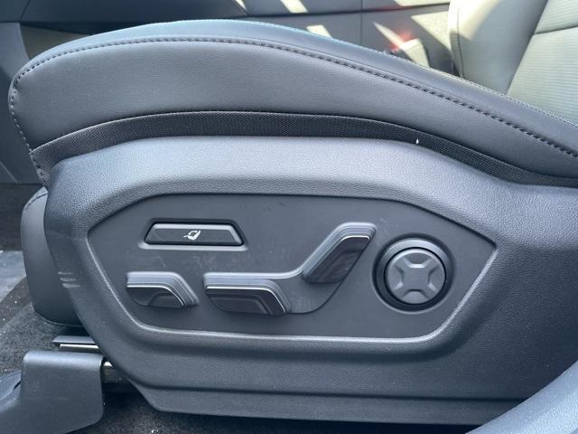 new 2025 Hyundai Santa Fe car, priced at $48,266