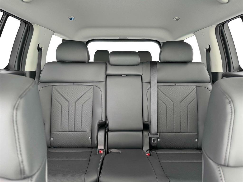 new 2025 Hyundai Santa Fe car, priced at $40,248