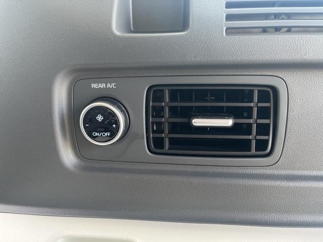 new 2025 Hyundai SANTA FE HEV car, priced at $39,101