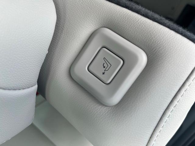new 2025 Hyundai SANTA FE HEV car, priced at $44,475
