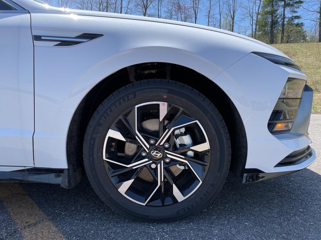 new 2025 Hyundai Sonata car, priced at $27,691