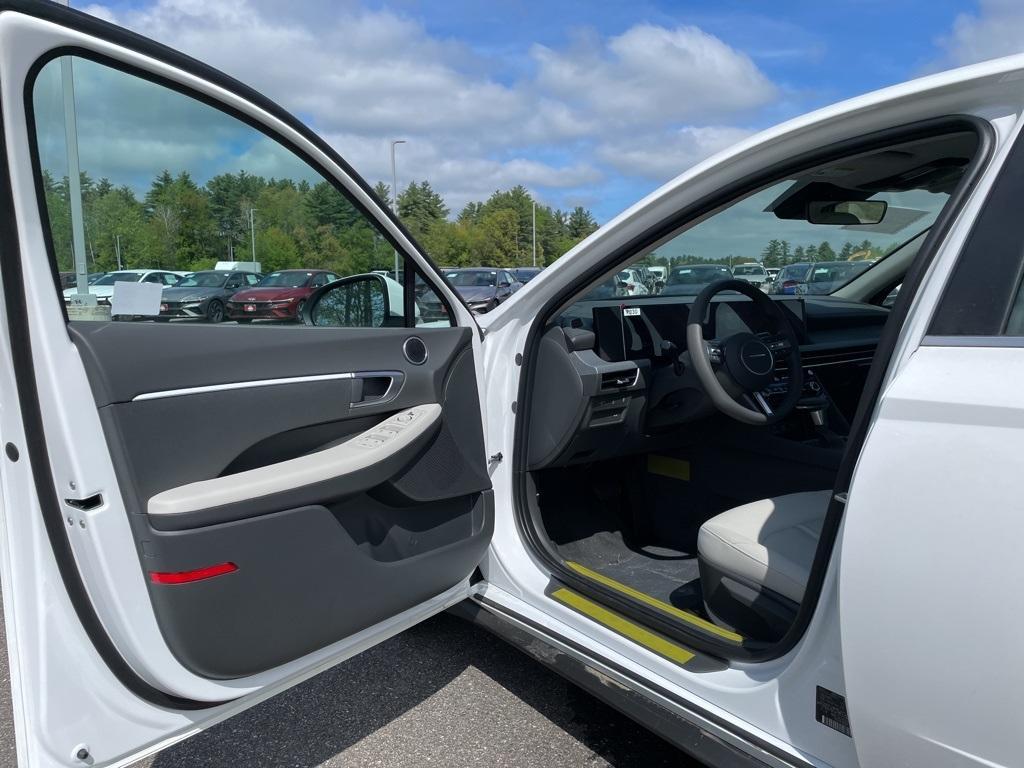 new 2025 Hyundai Sonata car, priced at $26,988