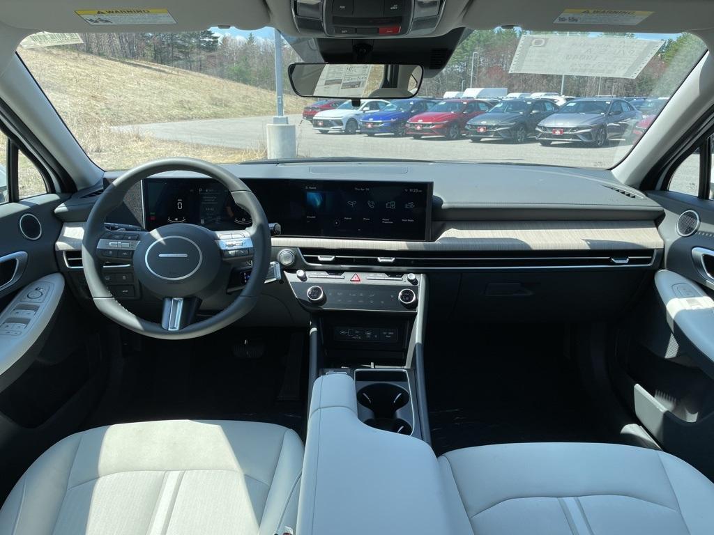 new 2025 Hyundai Sonata Hybrid car, priced at $31,953