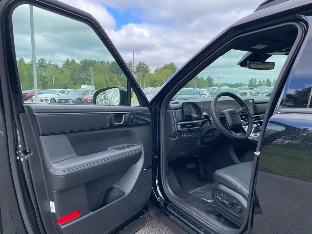 new 2025 Hyundai SANTA FE HEV car, priced at $49,078