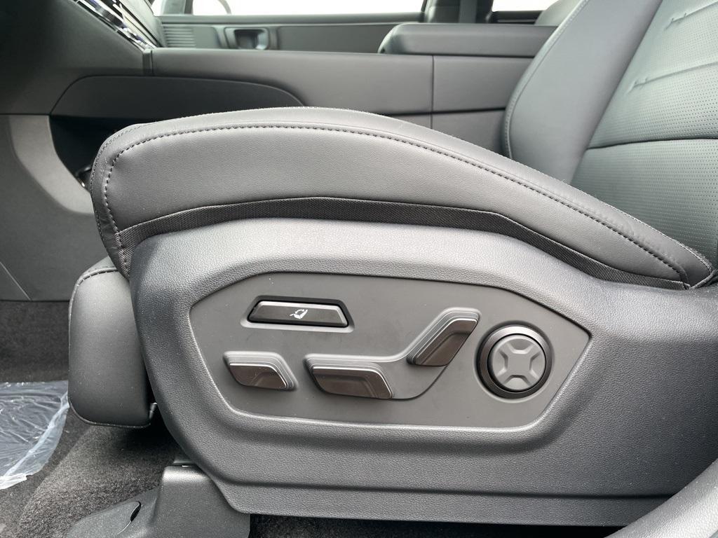 new 2025 Hyundai SANTA FE HEV car, priced at $49,078