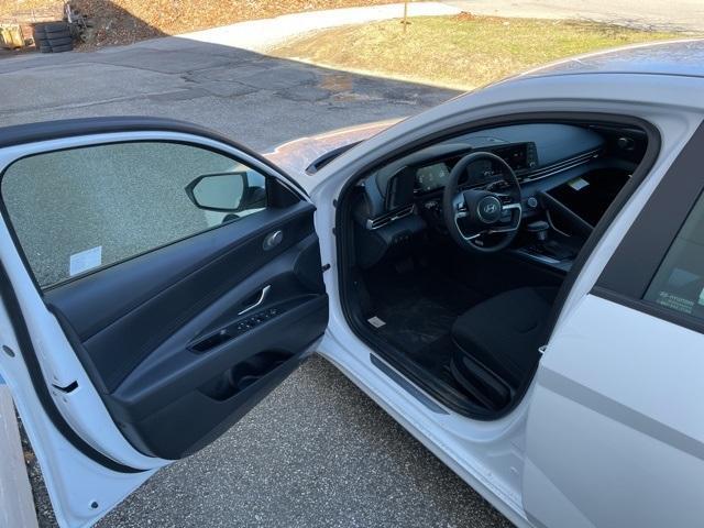 new 2025 Hyundai Elantra car, priced at $22,819