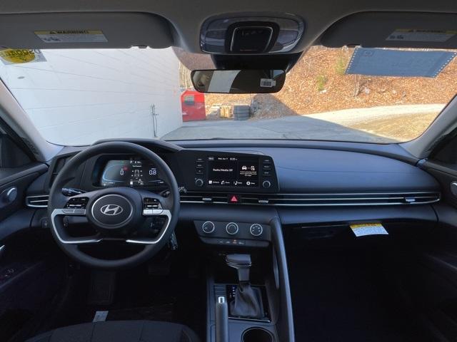 new 2025 Hyundai Elantra car, priced at $22,819