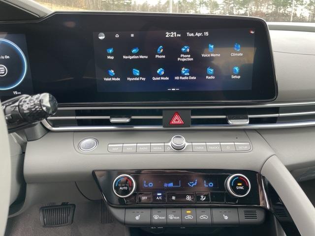 new 2025 Hyundai Elantra car, priced at $25,589