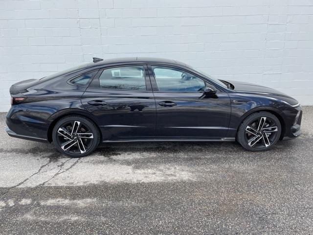 new 2025 Hyundai Sonata car, priced at $35,707