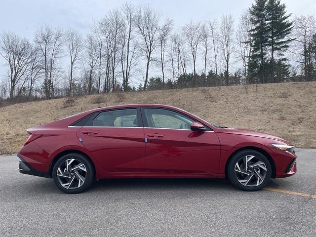 new 2025 Hyundai Elantra car, priced at $25,783
