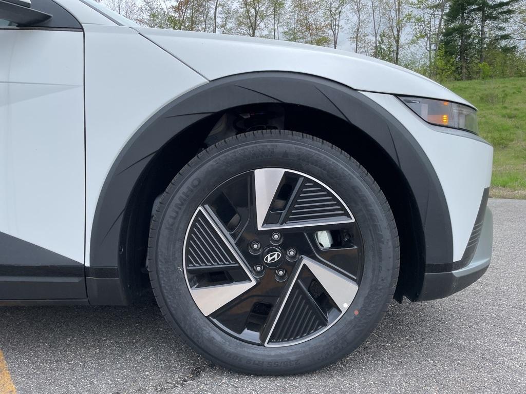 new 2025 Hyundai IONIQ 5 car, priced at $48,672