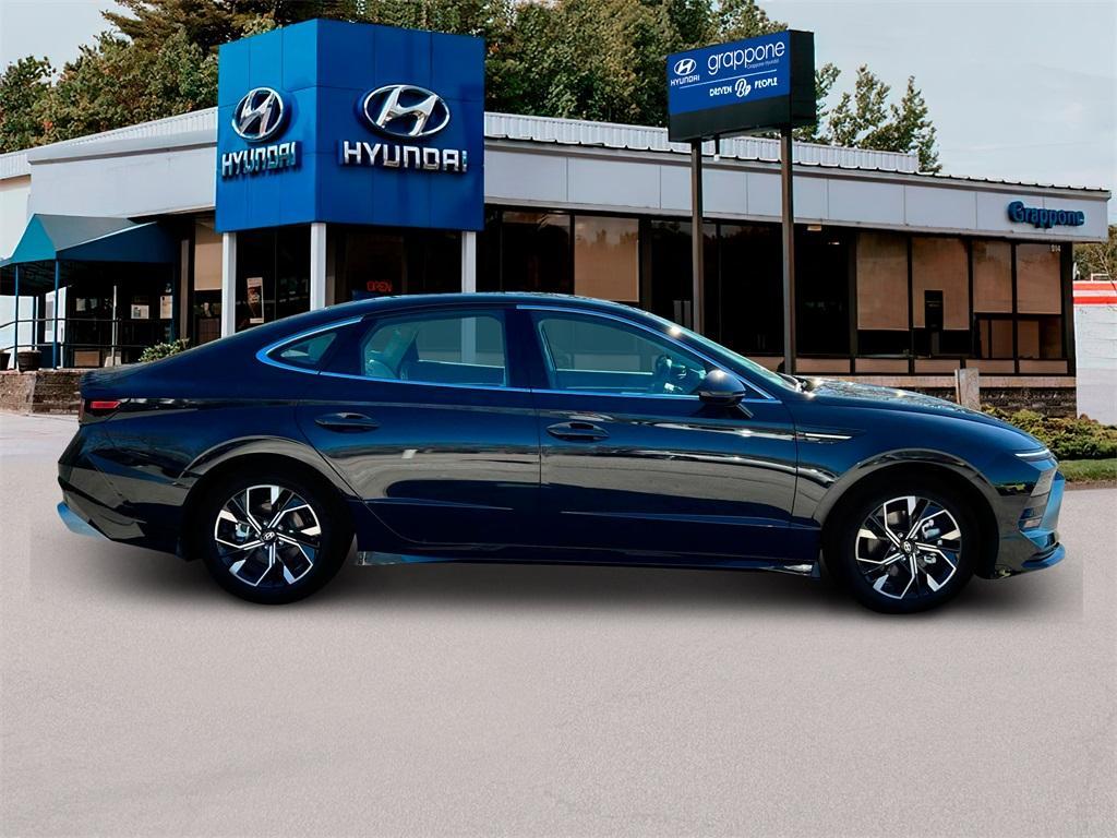 new 2025 Hyundai Sonata car, priced at $29,057