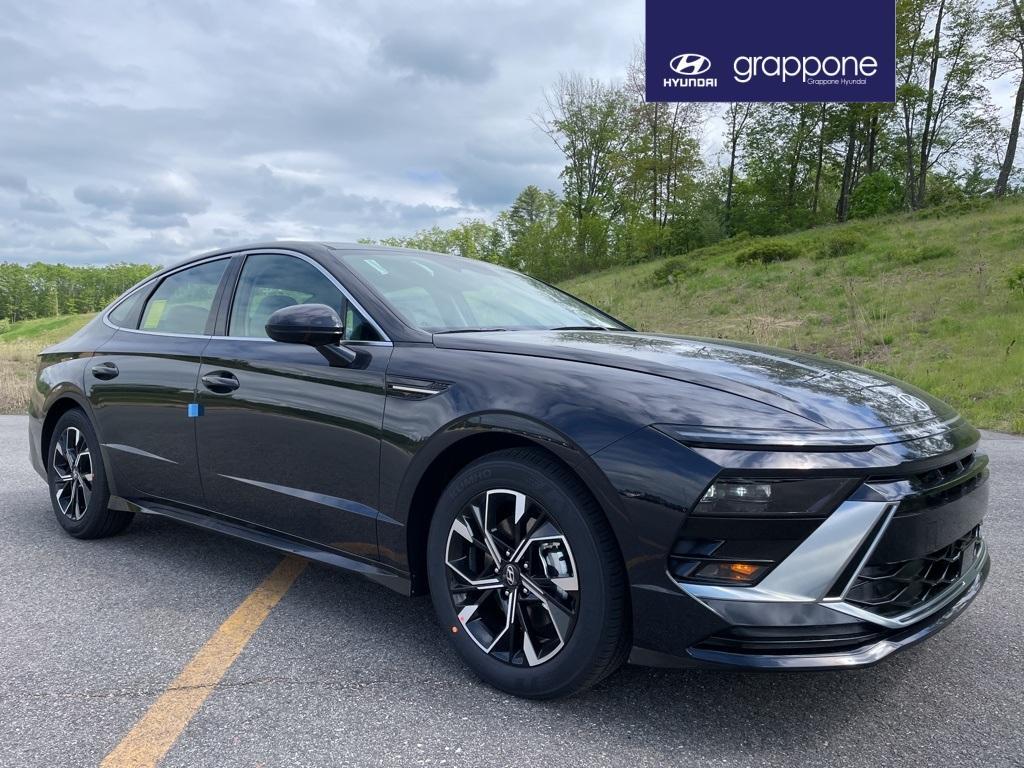new 2025 Hyundai Sonata car, priced at $29,057