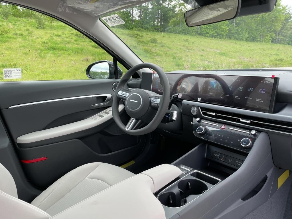 new 2025 Hyundai Sonata car, priced at $29,057