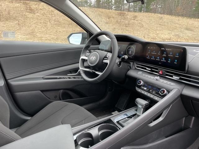 new 2025 Hyundai Elantra car, priced at $25,324