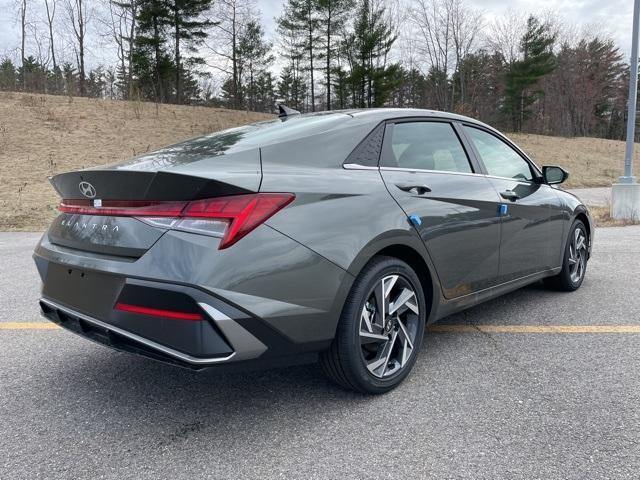 new 2025 Hyundai Elantra car, priced at $25,324
