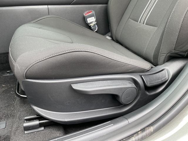 new 2025 Hyundai Elantra car, priced at $25,324
