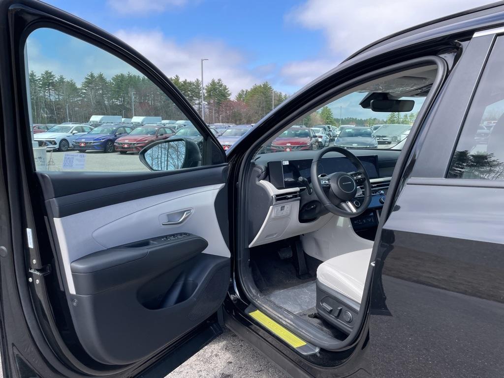 new 2025 Hyundai TUCSON Hybrid car, priced at $36,433