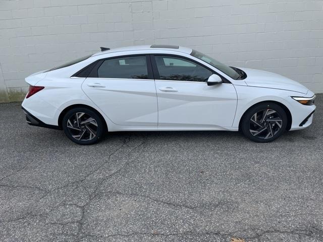 new 2025 Hyundai Elantra car, priced at $27,685