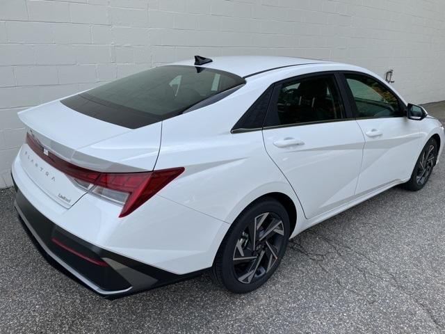 new 2025 Hyundai Elantra car, priced at $27,685