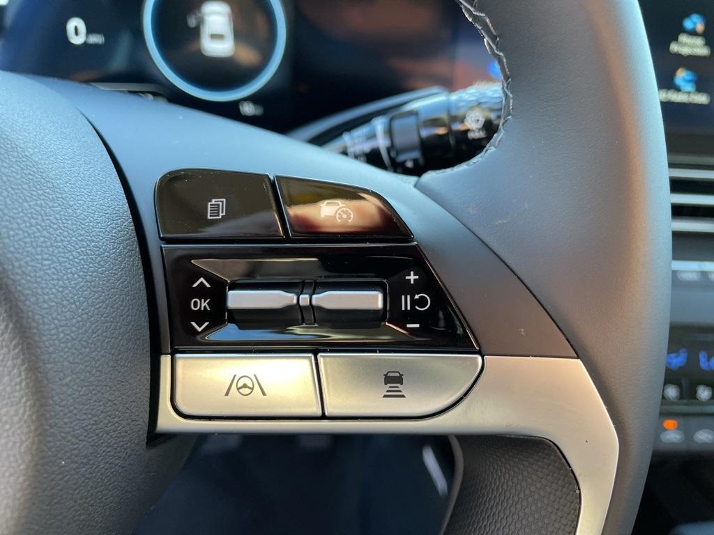 new 2025 Hyundai Elantra car, priced at $26,647