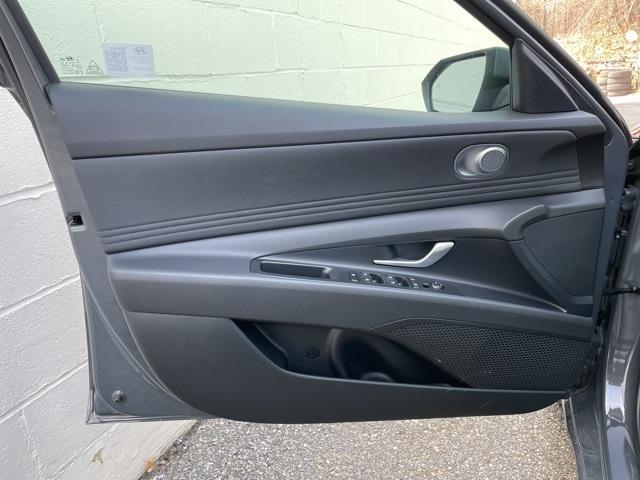 new 2025 Hyundai Elantra car, priced at $25,372