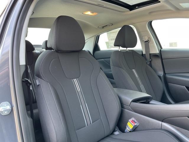 new 2025 Hyundai Elantra car, priced at $25,372