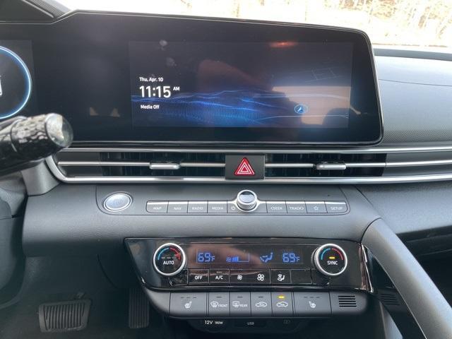 new 2025 Hyundai Elantra car, priced at $25,372
