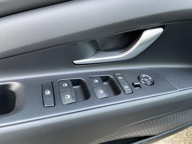 new 2025 Hyundai Elantra car, priced at $25,372