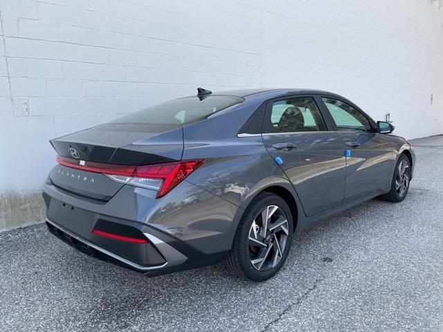 new 2025 Hyundai Elantra car, priced at $25,372