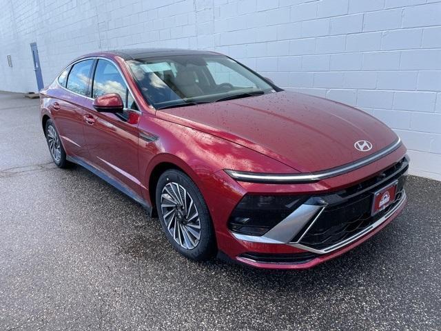 new 2025 Hyundai Sonata Hybrid car, priced at $38,680