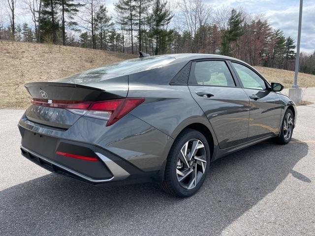 new 2025 Hyundai Elantra car, priced at $23,037
