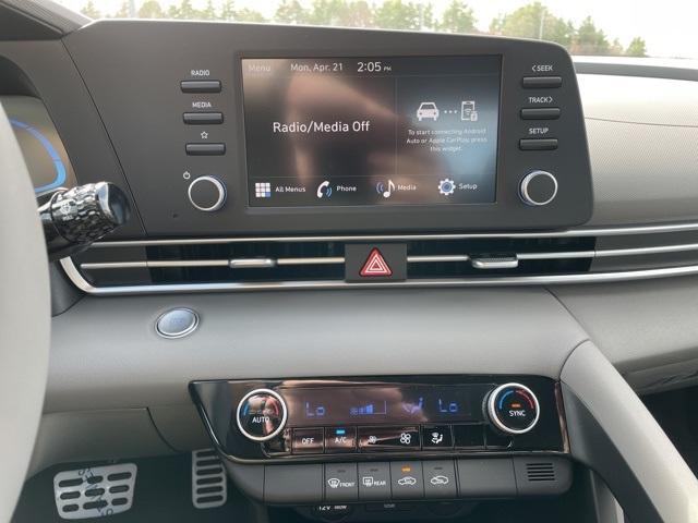 new 2025 Hyundai Elantra car, priced at $23,037