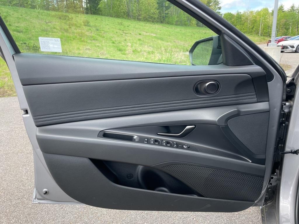 new 2025 Hyundai Elantra car, priced at $23,136
