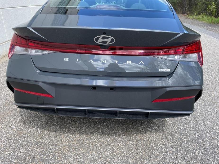 new 2024 Hyundai Elantra HEV car, priced at $26,006
