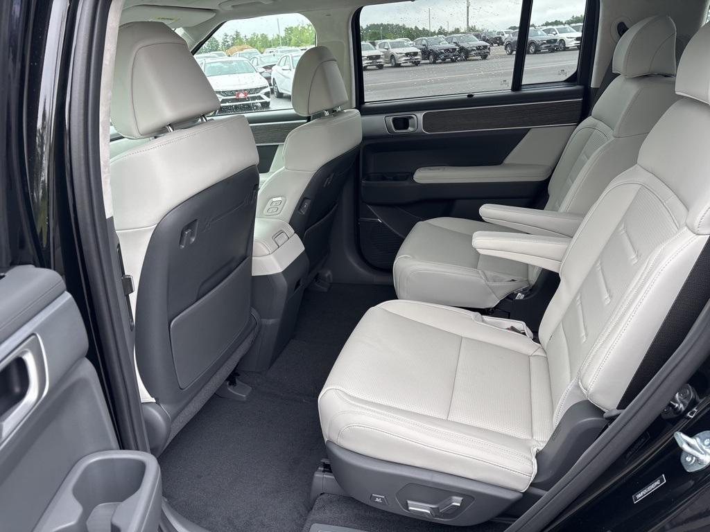 new 2025 Hyundai SANTA FE HEV car, priced at $47,619